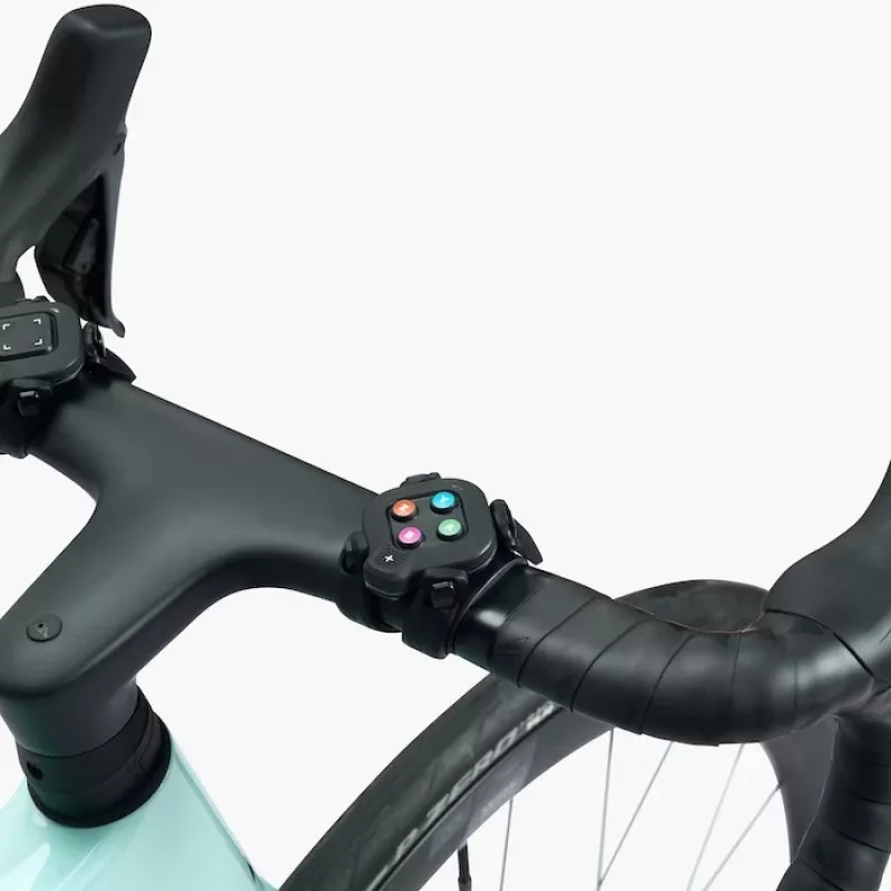 Wahoo KICKR CORE 2 trenažöör (ZWIFT Cog & Click)