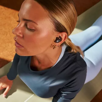 Kõrvasisesed juhtmevabad kõrvaklapid Apple Powerbeats Fit — IPX4 veekindlad, ANC, Bluetooth Class 1, 7 tundi taasesitust (30 tundi koos ümbrisega), puutetundlikud juhtnupud, must