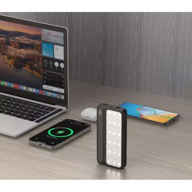 Akupank P10 LCDPD 10 000 mAh LAMP