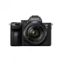 Sony α 7 III + 28-70mm MILC 24,2 MP CMOS 6000 x 4000 pikslit Must