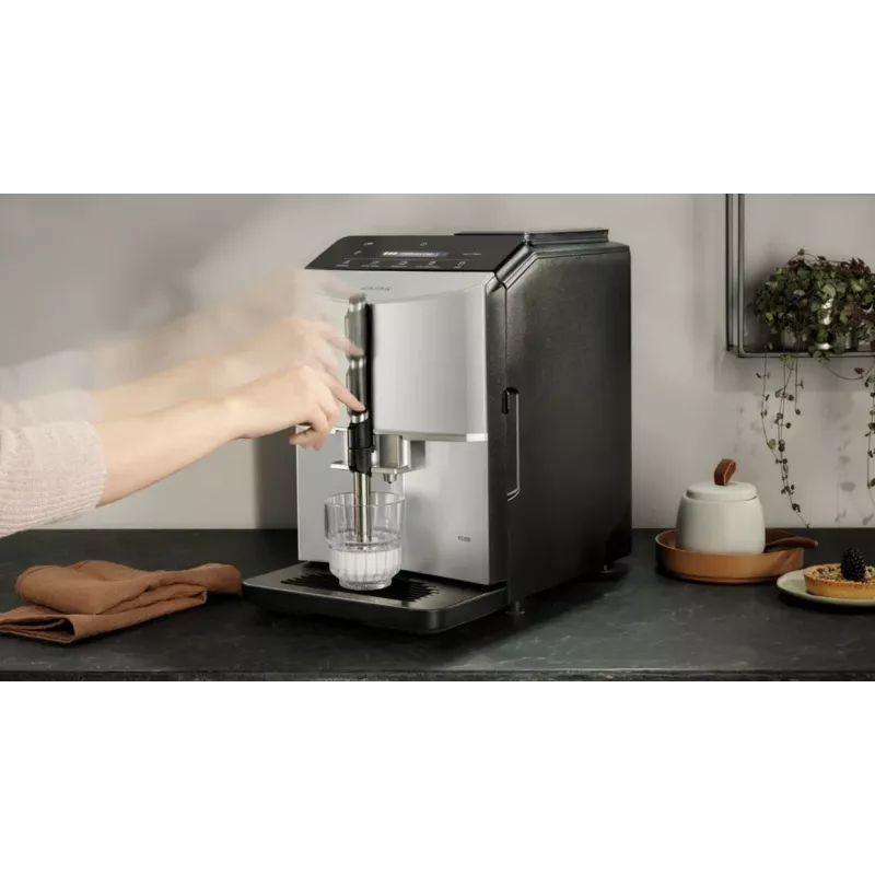 Siemens TF303E01 EQ300 espressomasin (hõbedane; 1300W)