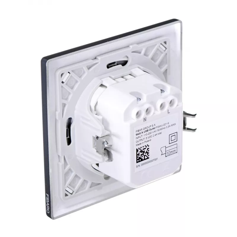 Fibaro FGWU-021-8 seinakontakt 2x USB Must