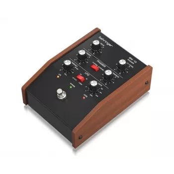 Behringer BM-13 PHASER kitarriefektipedaal