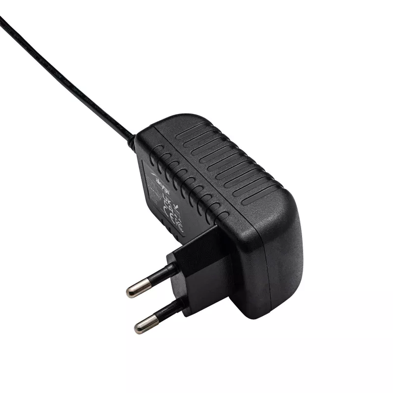 Akyga AK-TB-34 universaalne toiteadapter, 5 V, 2 A, 10 W, 3,5 x 1,35 mm, 1,5 m