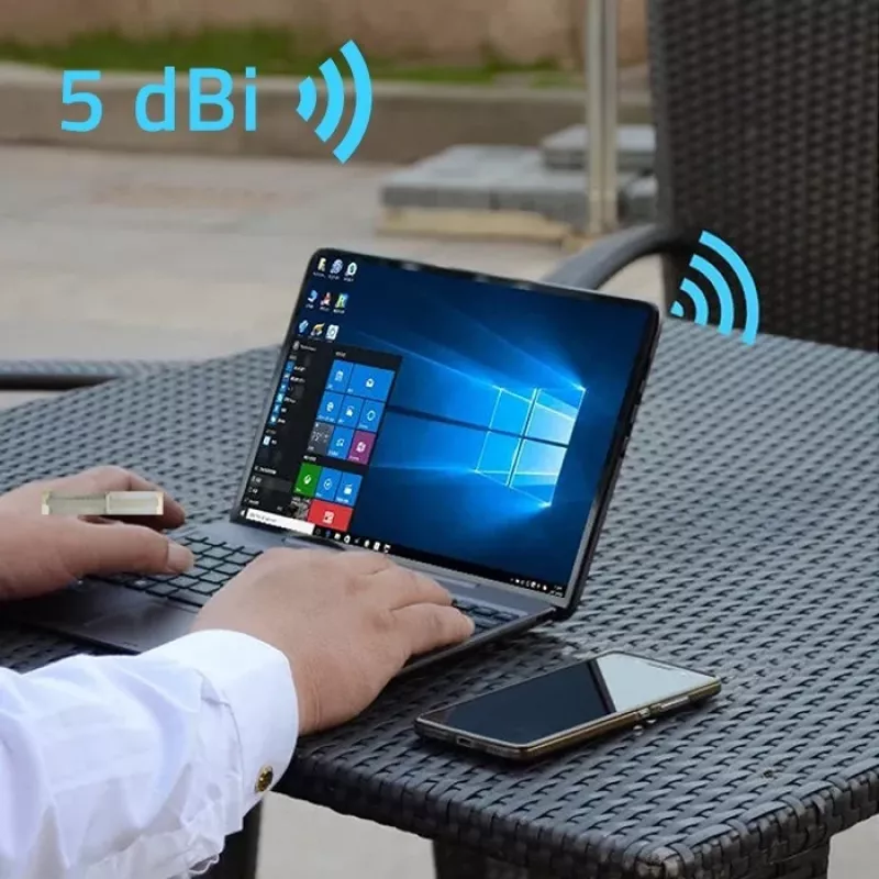Välistingimustes kasutatav mitmesuunaline 4G LTE antenn QOLTEC 57044, 5 dBi, 600–2700 MHz, 50 W, 50 Ω, valge vasest korpus