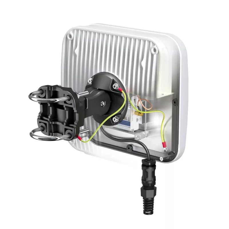 Suundantenn QuWireless QuMax – suunatav PoE/LAN antenn 0,694–2,7 GHz, kuni 6 dBi, valge