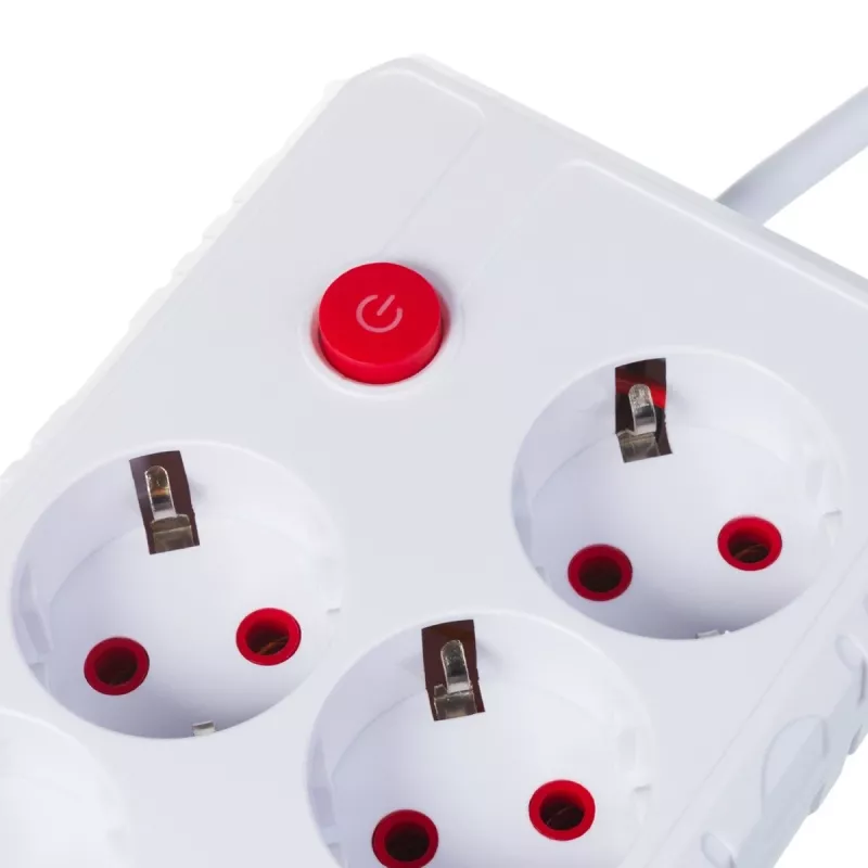 Pikendusjuhe MACLEAN MCE392 W — 4 F-pesa, 3×USB A, 110–240V, 2,1A max, 2500W, 1,5 m kaabel, valge