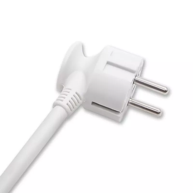Qoltec 50288 toitepikendus 1,8 m 4 vahelduvvoolupistikupesa siseruumidesse valge