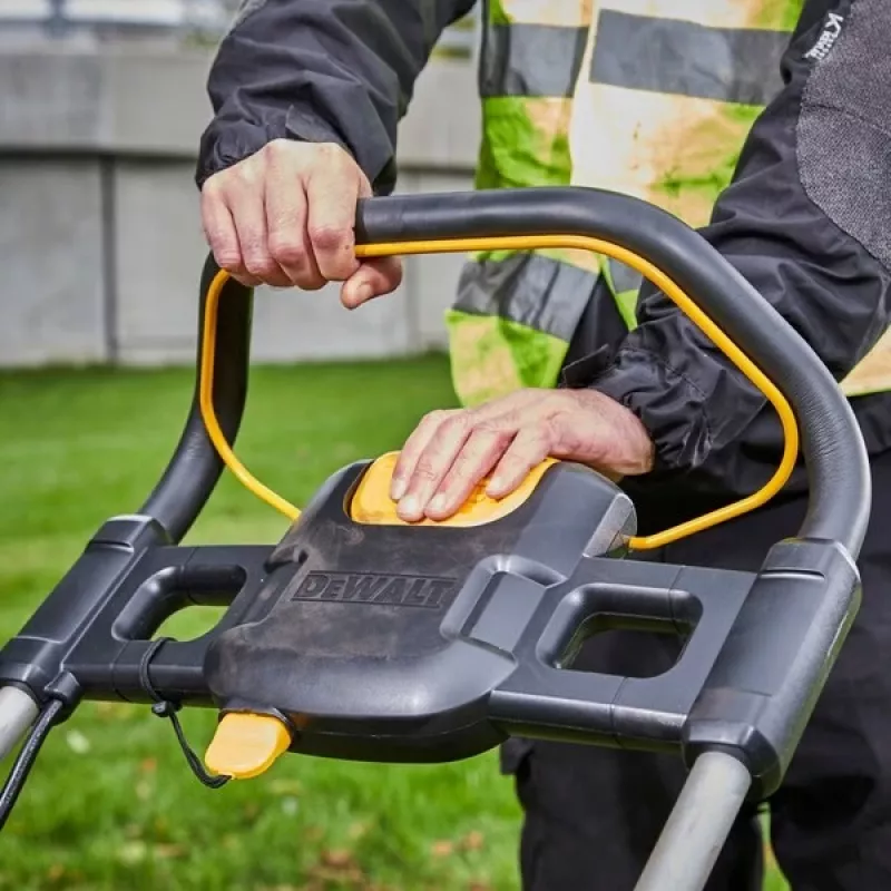 Käsikäiguga muruniiduk DeWALT DCMW564P2-QW