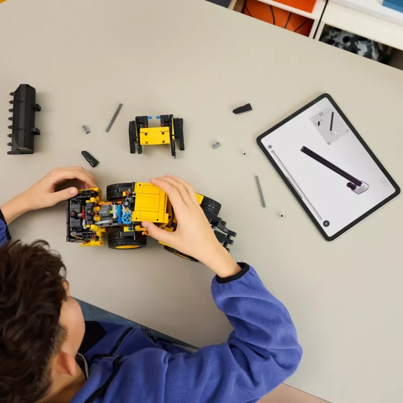 LEGO Technic Volvo L120 Elektriline Rataslaadur, mudel 42209, 973 tk, vanusele 9+, 140×110×350 mm