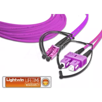 Lightwin LDP-50 LC-SC 1.5 OM4 fiiberoptiline kaabel 1,5 m violetne (LDP-50 LC-SC 1.5 OM4)
