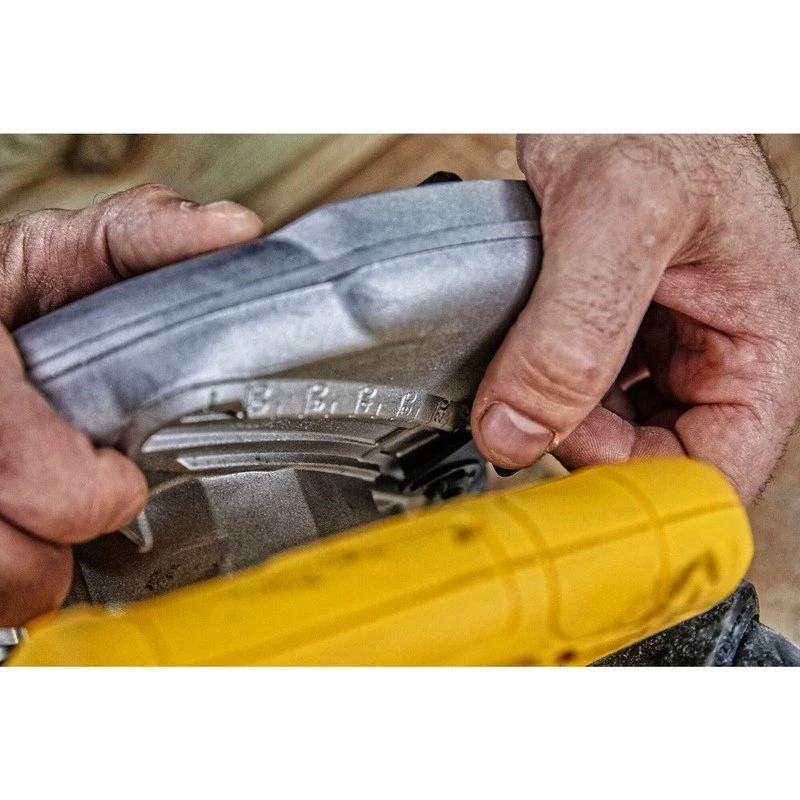 DeWALT DWE560 kaasaskantav ketassaag 18,4 cm 5500 p/min 1350 W