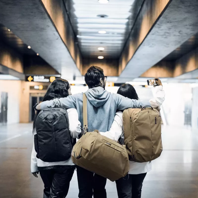 Thule | TAWD-135 Aion | Duffelkott 35L | Kott | Must | Õlarihm
