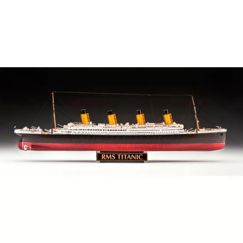 Rv05715 - Revell -1:400 - Kingikomplekt - 100 aastat Titanicut (eriväljaanne)