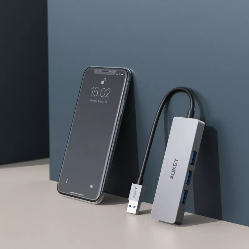 USB-jaotur Aukey CB-H36 — 4-pordiline USB 3.2 Gen 1 Type-A, host USB 2.0, 5000 Mbit/s, alumiiniumist hõbedane