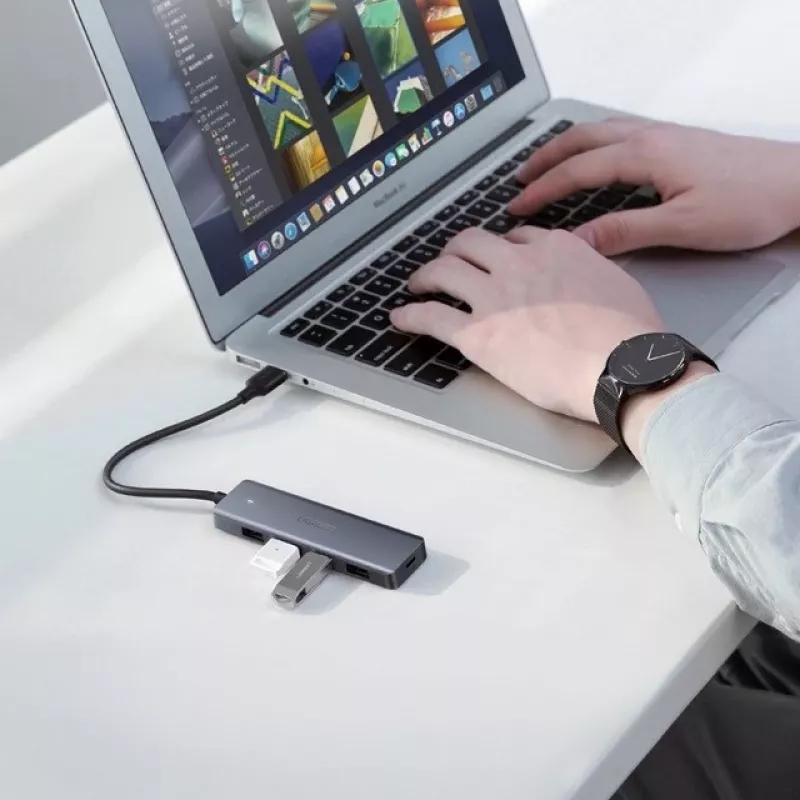 Ugreen Hub 4-in-1 USB-C adapter 4× USB 3.0 + USB-C hall