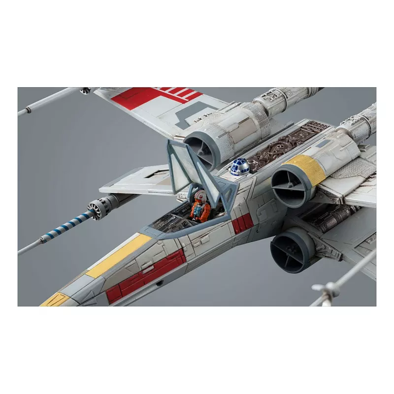 REVELL süstiku mudeli kokkupanemiskomplekt mõõtkavas 1:72 — X-Wing Starfighter, pikkus 100 mm