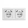 Seinapistikupesa DeLOCK 2-suunaline 4 USB-pordiga 2 x 2,8 A