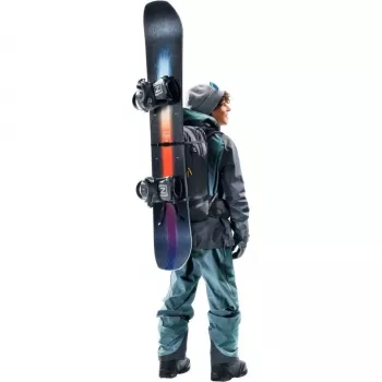 Seljakott DEUTER Freerider Pro 34+ — tehniline freeride-suusamatkade seljakott, 34 l, must, kiivrihoidik, puusavöö