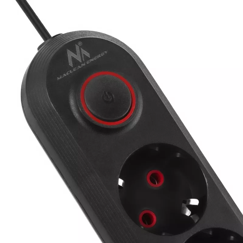 Pistikupesa MACLEAN MCE395 B — 5 pistikupesa, 3×USB, 110–240V AC, 2.1A USB, 2500W, 1.5 m kaabel, must
