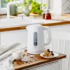 Elektriline veekeetja Adler AD 1379w — 1,7 l, kuni 2200 W, valge, 360° pööratav alus, polüpropüleen