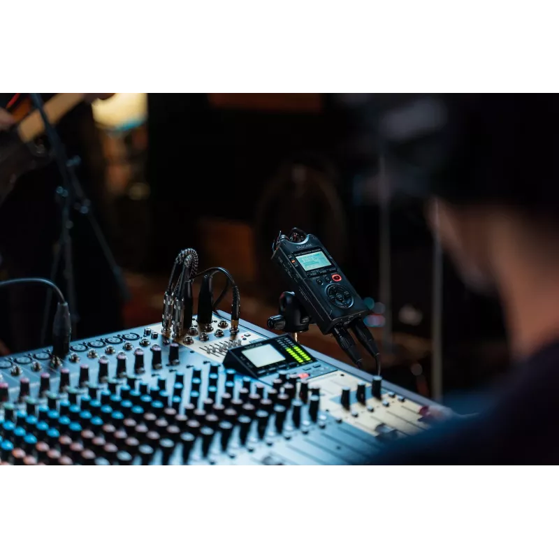 Tascam DR-40X - kaasaskantav digitaalsalvesti USB-liidesega, 2 x stereosalvestus