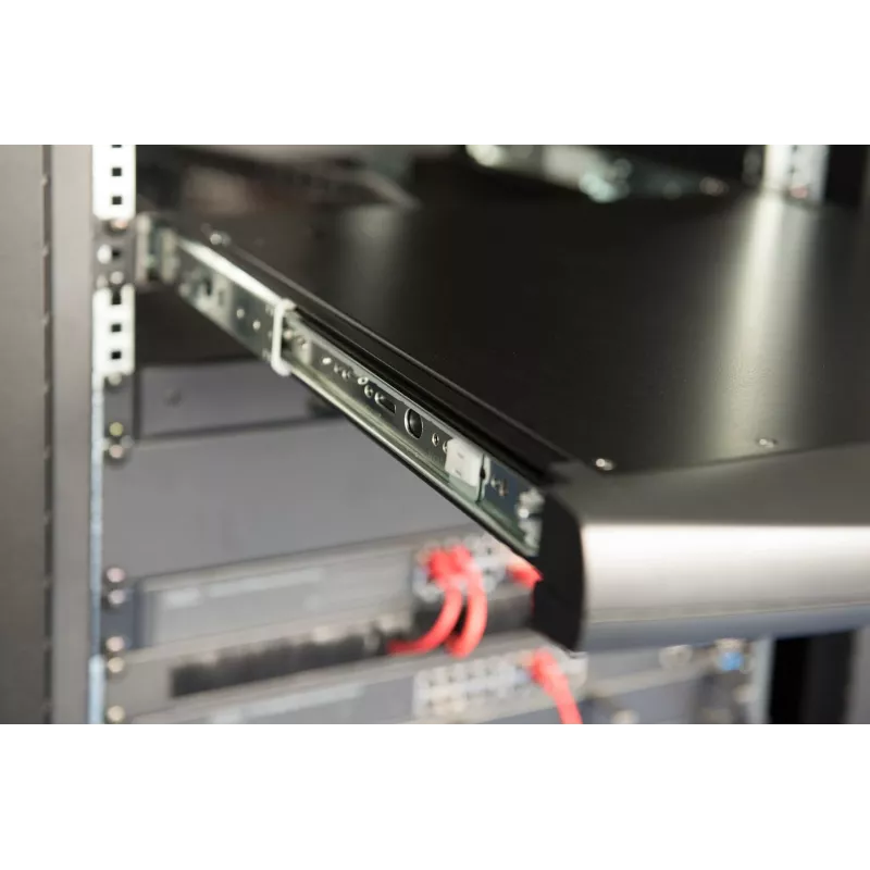 DIGITUS DS-72211-3US 19-tolline 16-pordiline LCD KVM riiulikonsool