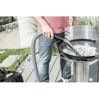 Kuivtolmuimeja Karcher AD 4 Premium — 17 L, 600 W, kotita, metallvoolik, kroomtoru