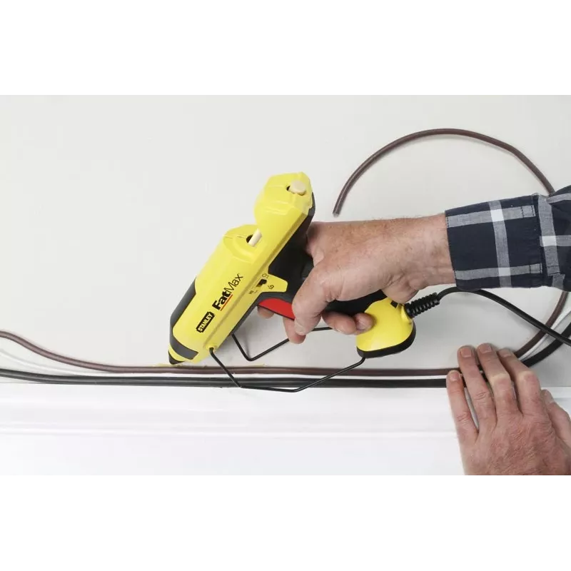 Kuuma liimipüstol STANLEY FatMax GR 100 R 200 W, 18,83 g/min väljund, vahelduvvoolutoide, 1 min soojenemisaeg, must/kollane