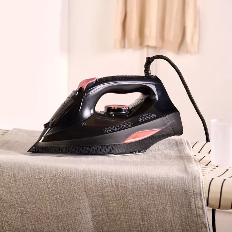 Auruga triikraud Must+Decker BXIR3000E (3000W; must)