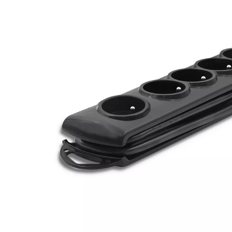 Liigpingekaitse Qoltec 50171 Must 7 vahelduvvoolupistikut 230V 1.5m