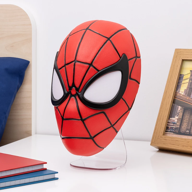 Lauavalgusti Paladone Spiderman Mask Light — Ämblikmehe maski kujundusega temaatiline LED-lamp, USB-toitega, kompaktne voodilamp