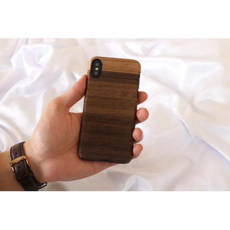 Nutitelefoni ümbris man and wood iPhone X/XS jaoks — fango Must