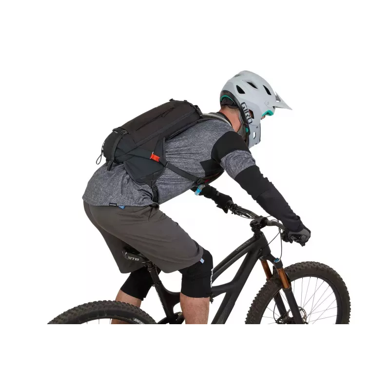Thule 3796 Rail hüdratsioonipakk 8L Covert