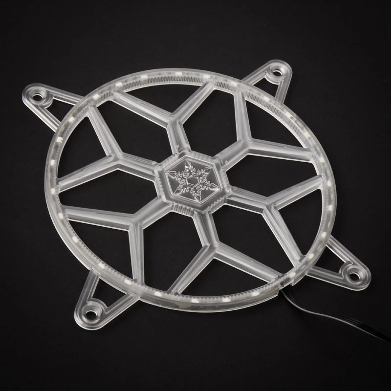 LED riba SILVERSTONE FG141 — universaalne 140 × 6 × 140 mm