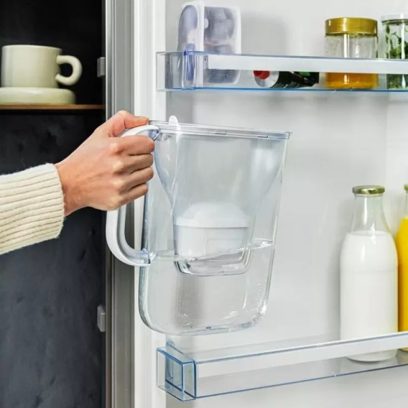 BRITA veefiltri kann Style Essential grafiithall koos 4 MAXTRA Pro filtriga, 2,4 L paak, 1,4 L filtreeritud vett