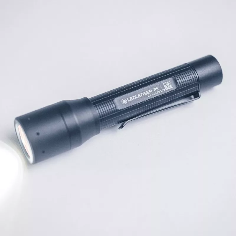 Käsilamp Ledlenser P5 Must, LED, 140 lm, AA aku, IP54, alumiinium, taskuklamber