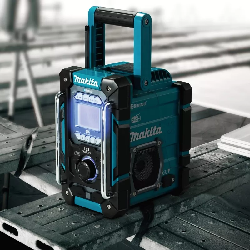 Kaasaskantav raadio Makita DMR301 — DAB/DAB+/FM/AM, USB-A, 18V Li‑Ion, pritsmekindel