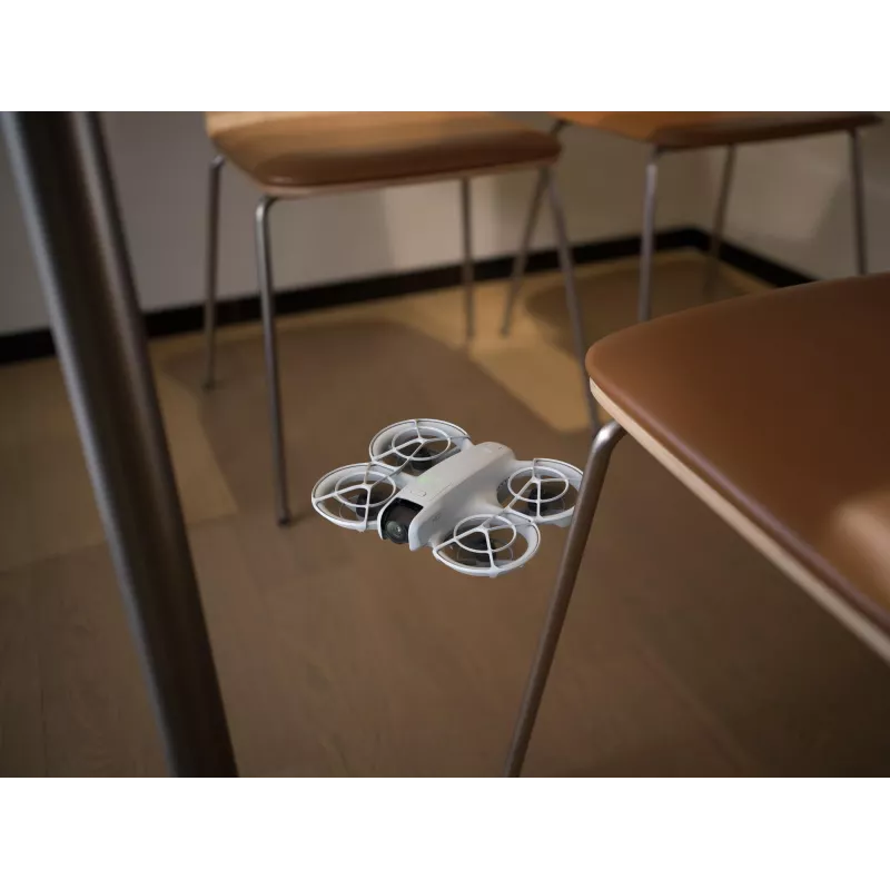 DJI Neo Fly More Combo (DJI-RC-N3) kerge 135 g droon 4K Ultra HD kaameraga, kuni 18 minutit lennuaega ühe laadimisega, 3x akud, kaugjuhtimispult