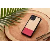 man and wood nutikorpuse iPhone 11 Pro Max-le — must kaitsekate