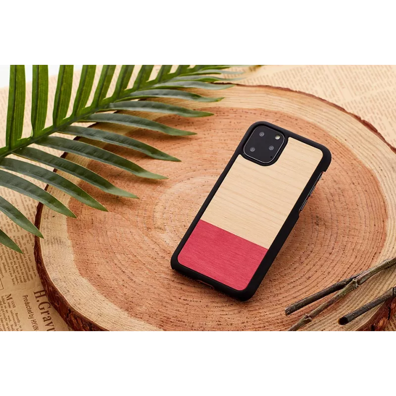 man and wood nutikorpuse iPhone 11 Pro Max-le — must kaitsekate