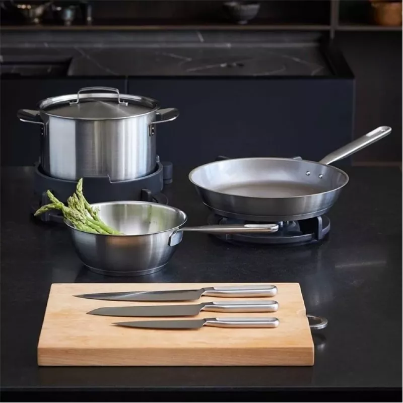 Fiskars All Steel mitmeotstarbeline pann ümmargune