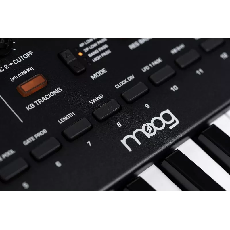 Analoogsüntesaator Moog MOOG MESSENGER — monofooniline lauainstrument