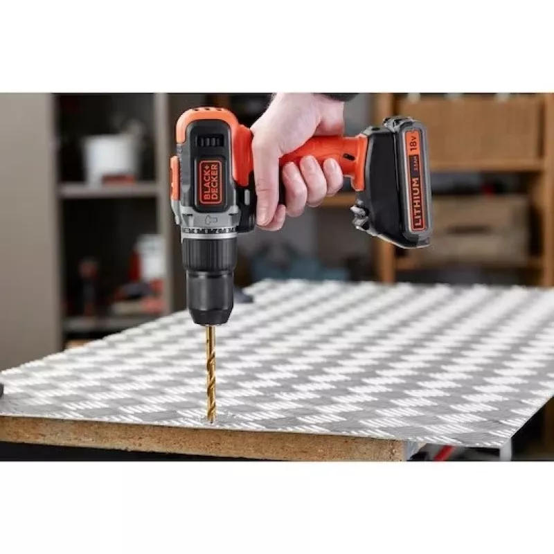 BLACK & DECKER | Juhtmeta puur/keeraja 2,0 Ah/4,0 Ah akuga | BCD003MEM2K-QW | 18 V | 2,0/4,0 Ah | Liitium