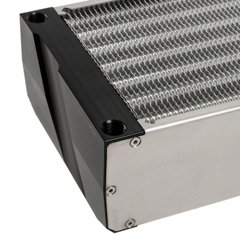 Radiaatoriplokk Aqua-Computer 33706 — alumiinium/vask/roostevaba teras, 320×140×73 mm, hall/hõbedane