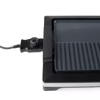 Elektriline pancha Petra PT6244VDE 2-in-1 mittenakkuva pinnaga, reguleeritava temperatuurijuhtimisega