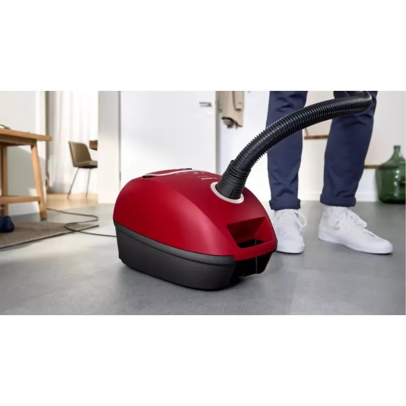 Tolmuimeja Bosch BGB 41RD3H — 600 W, 4 L tolmukott, HEPA filter, 11 m tööraadius, teleskooptoru, punane