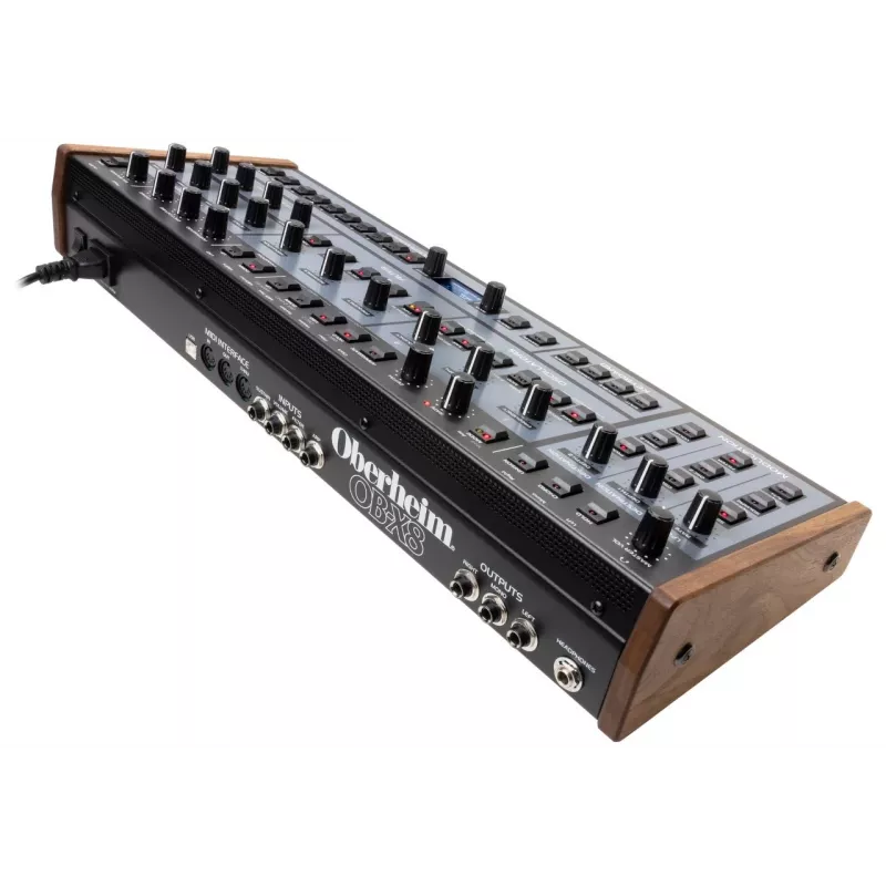 Oberheim OB-X8 lauasintesaator, polüfooniline analoog