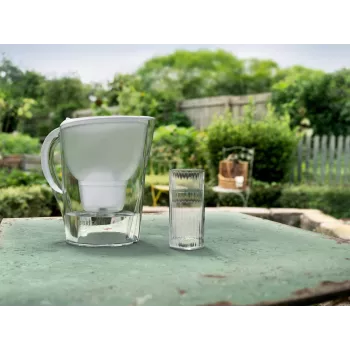Veefiltri kann BRITA Marella XL 3,5 l mahutavusega ja 2 Maxtra+ Pro filtrikassetti