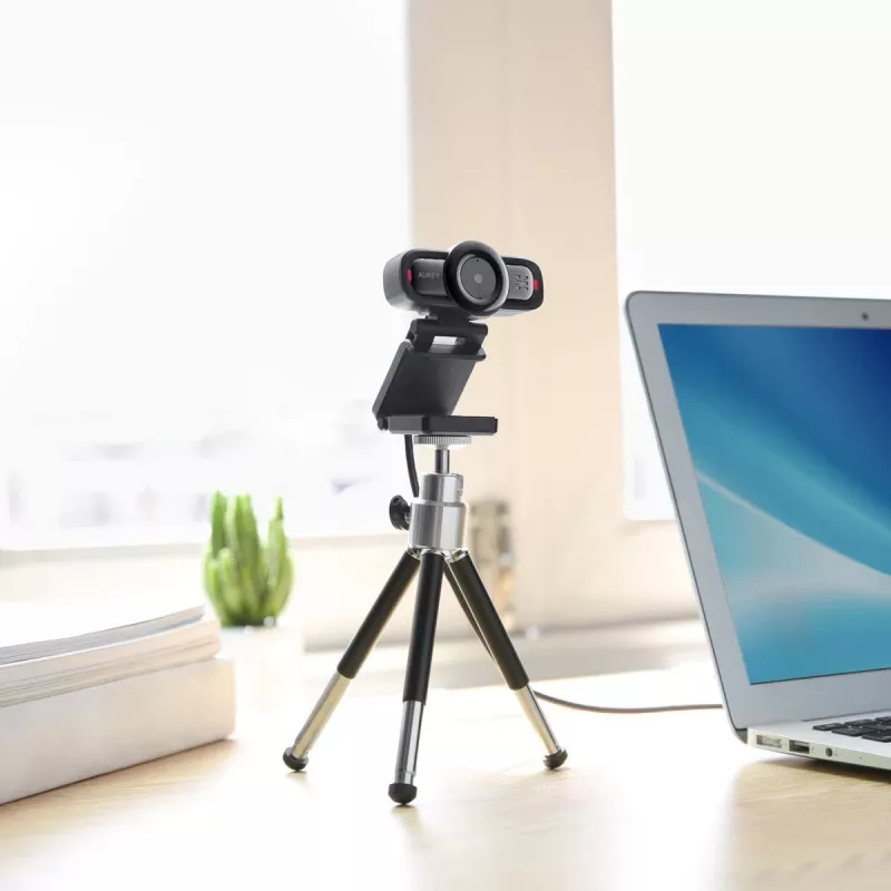 Veebikaamera AUKEY PC-LM3 2 MP 1920 x 1080 pikslit USB 2.0 Must